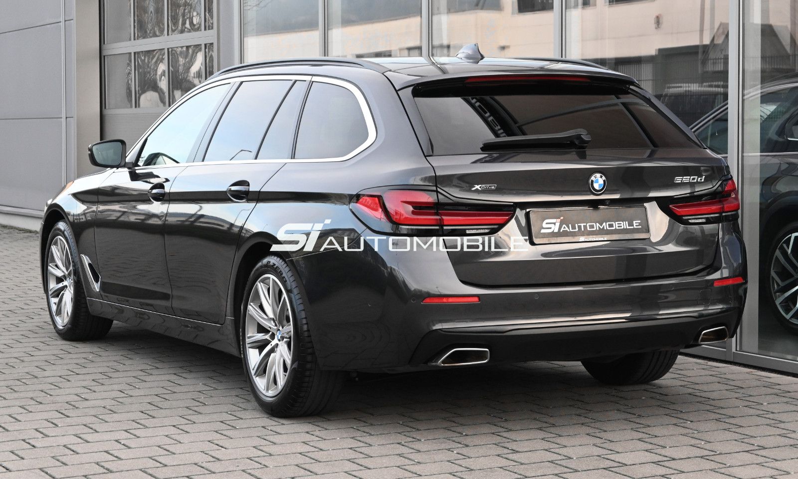 Fahrzeugabbildung BMW 520d xDr. Touring °ACC°STANDHEIZ°MASSAGE°HEAD-UP