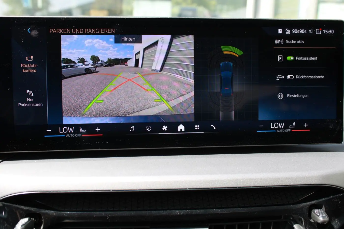 BMW 318i Limousine Navi LED ACC Kamera DAB Ambiente