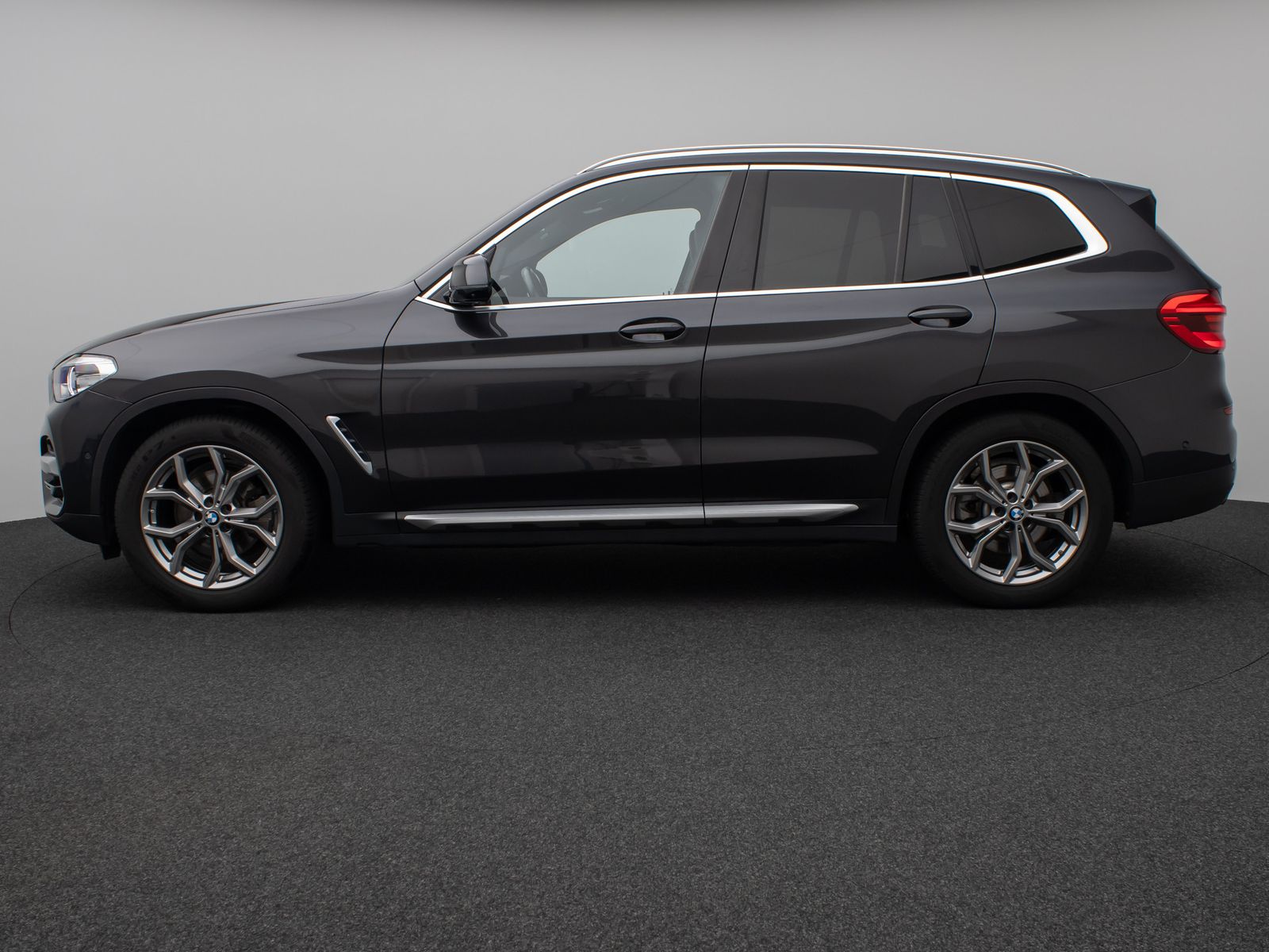 Fahrzeugabbildung BMW X3 xD20d xLine 360°HUD DAB HiFi Alarm Komfort