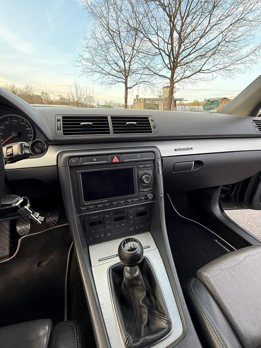 Audi Quattro 2005 — photo 13