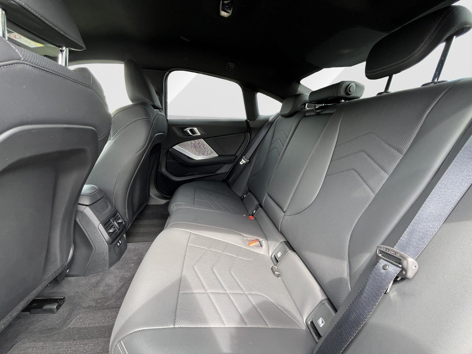 BMW 220 Gran Coupé - Bild 13