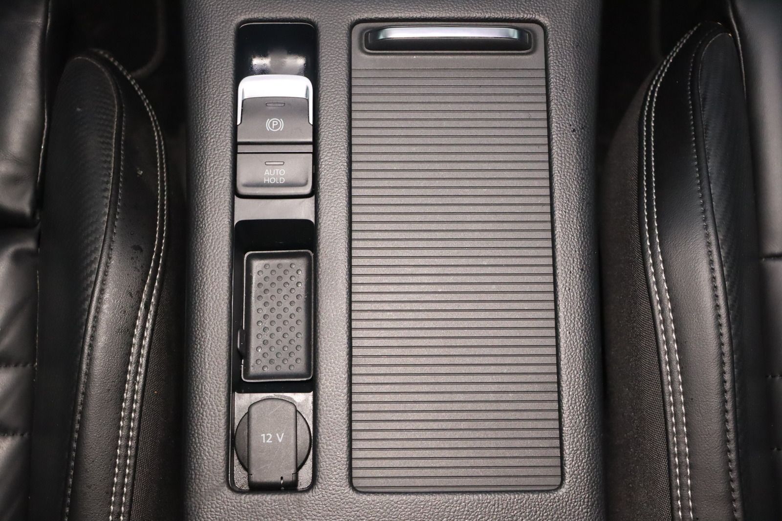 Fahrzeugabbildung Volkswagen Passat Variant 2.0 TSI R-Line 4Motion