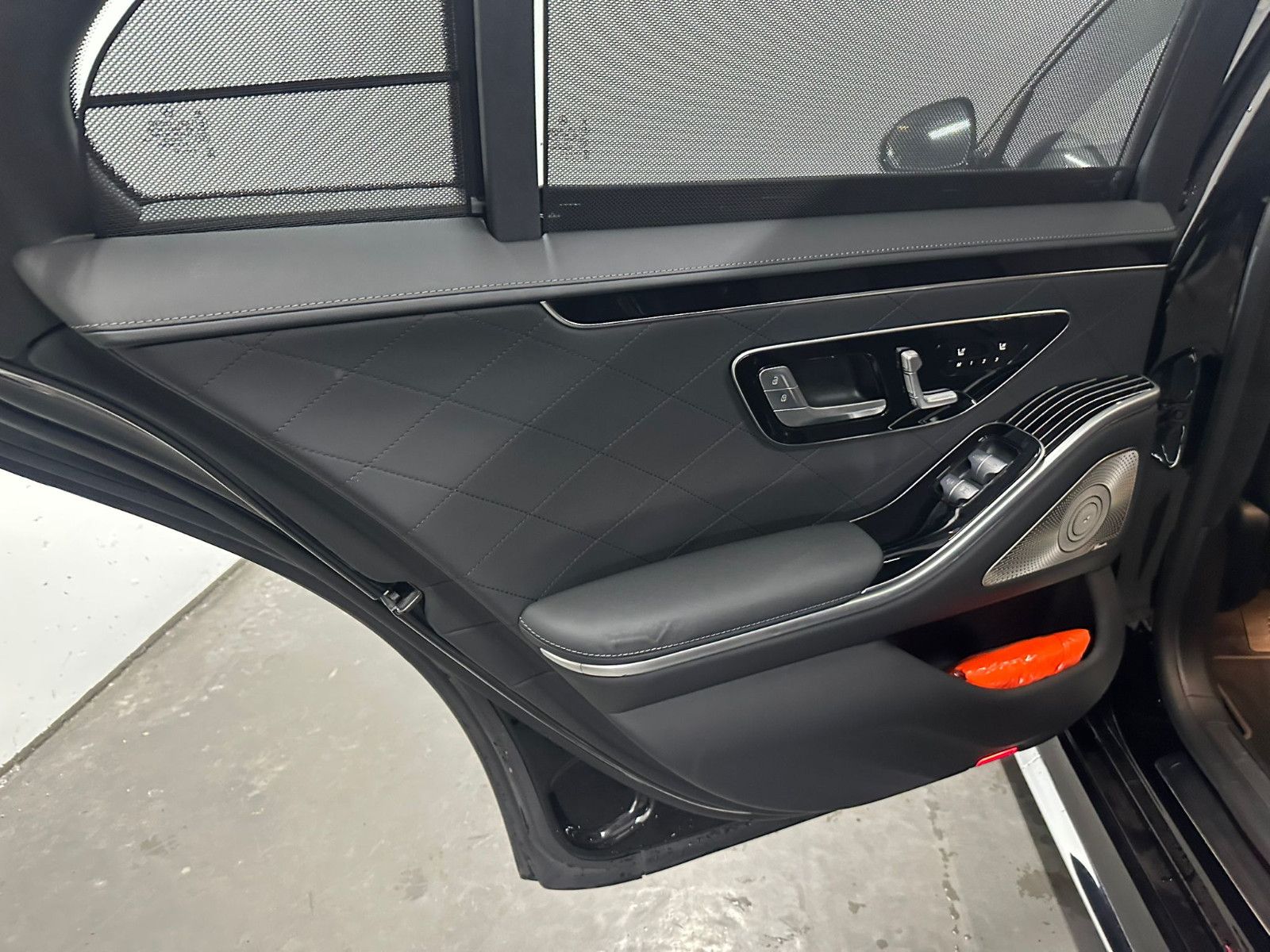 Fahrzeugabbildung Mercedes-Benz S 580 e 4MATIC*AMG-LINE*HEADUP*PANORAMA*