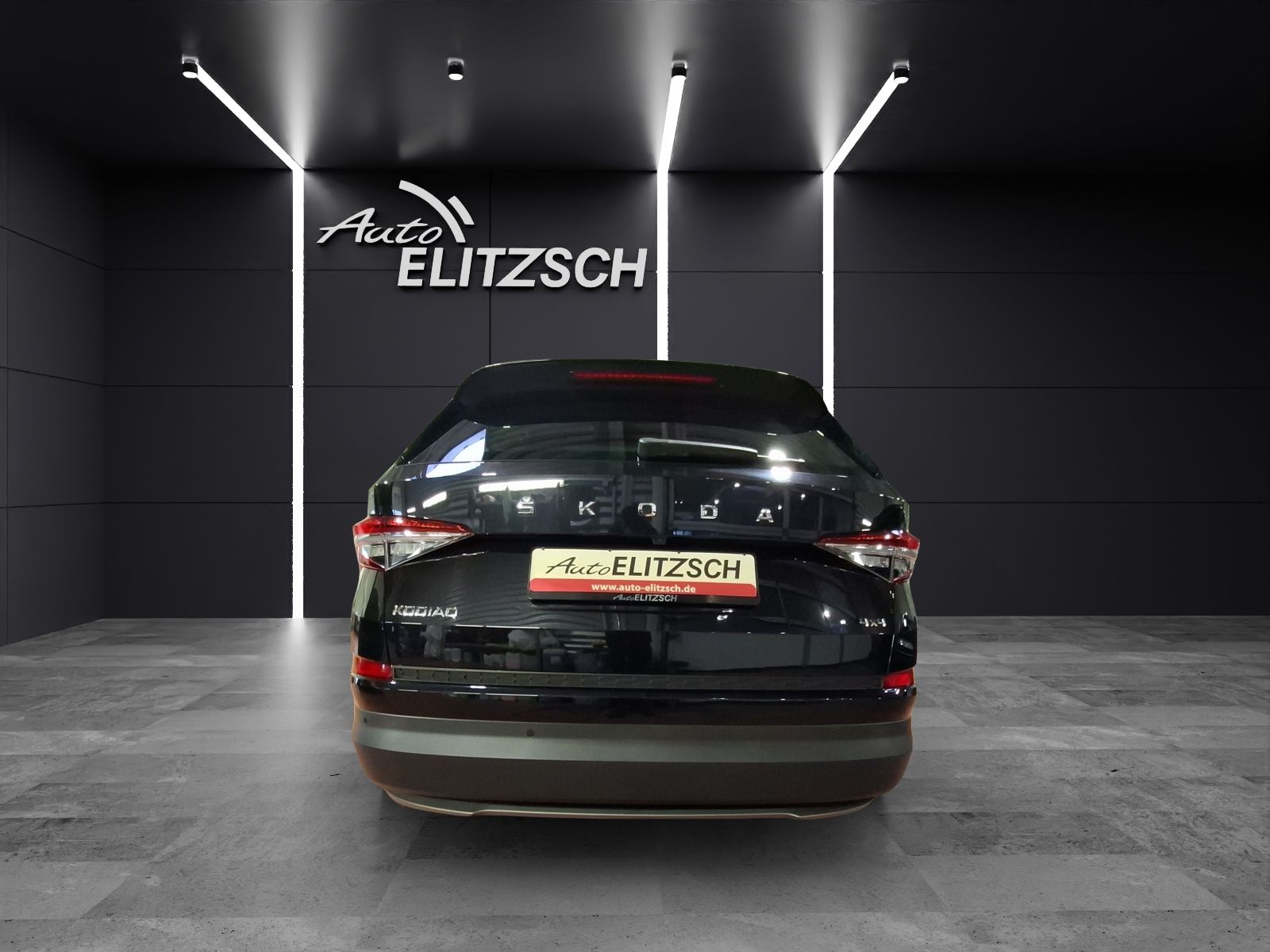 Fahrzeugabbildung SKODA Kodiaq TSI Tour DSG 4x4 Standhzg. Matrix AHK Nav
