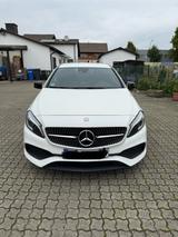 Mercedes-Benz A 180 AMG Line AMG Line - Mercedes-Benz A 180: AMG