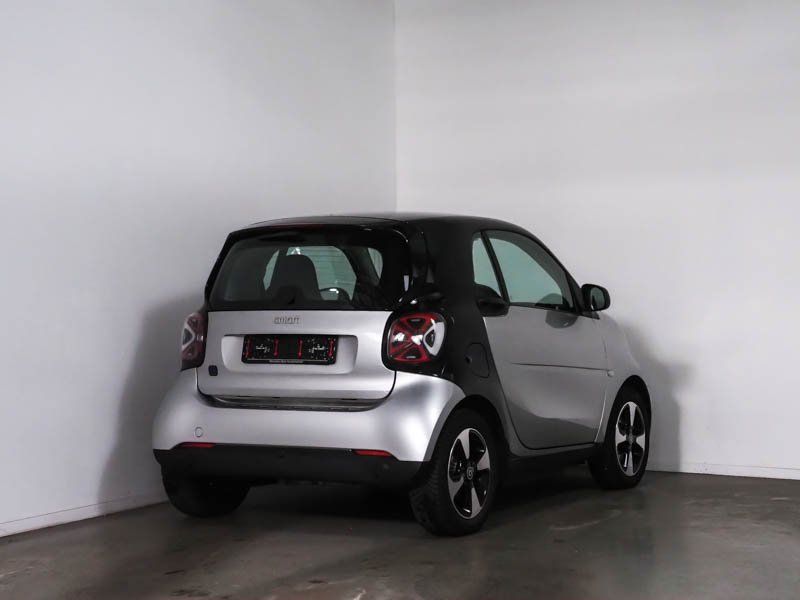 Smart Fortwo EQ Passion Exclusive 22kW/LED/RFK/Pan/SHZ imagem 2