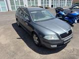 Skoda Octavia 2,0 TDI Combi Elegance - Skoda Octavia aus 2006: Elegance