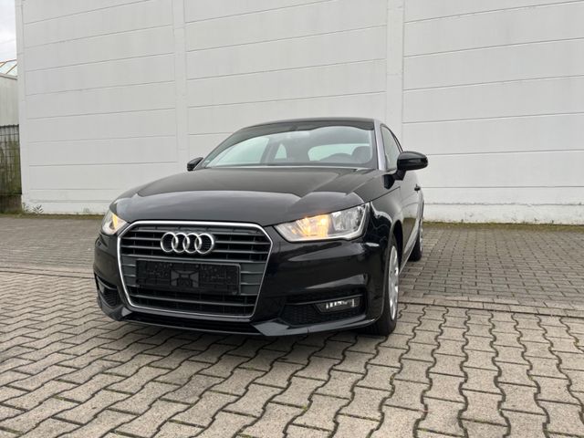 Audi A1 basis/ Navi/ Klima/ 2 Hand/ Scheckheftgepfleg