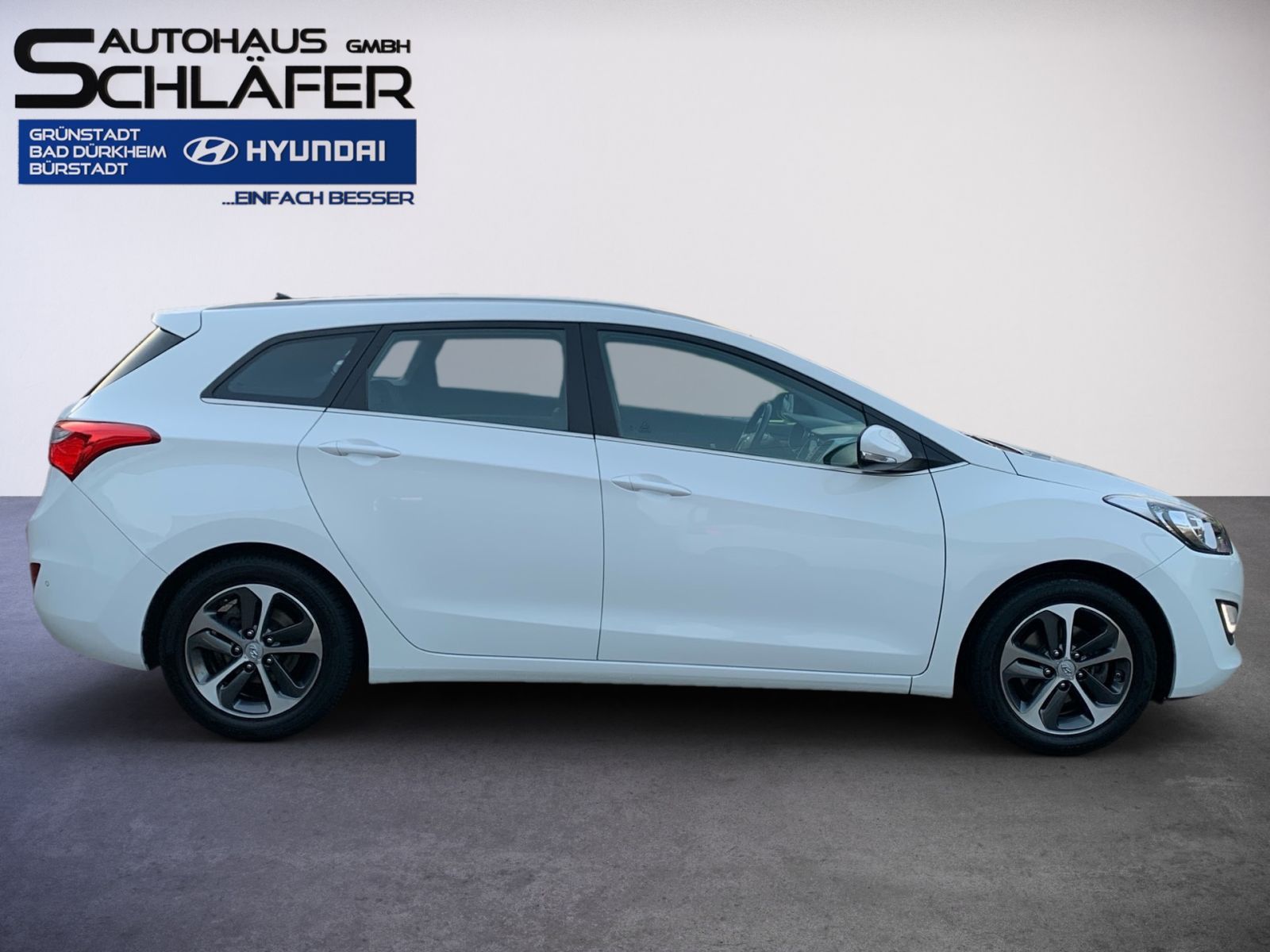 Fahrzeugabbildung Hyundai i30 cw Trend Sitzheizung Einparkhilfe