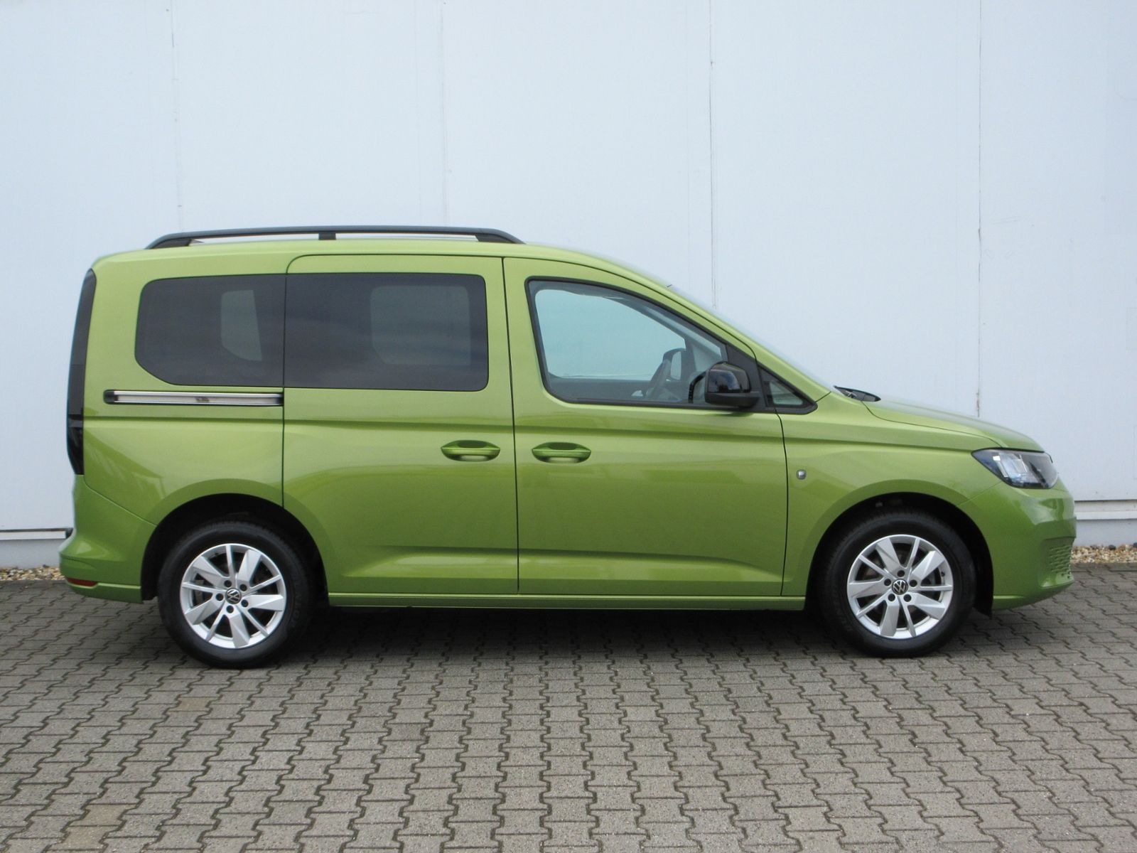 Caddy 2.0 TDI Life 5-SITZER/AHK/LED/16-ZOLL/APP-