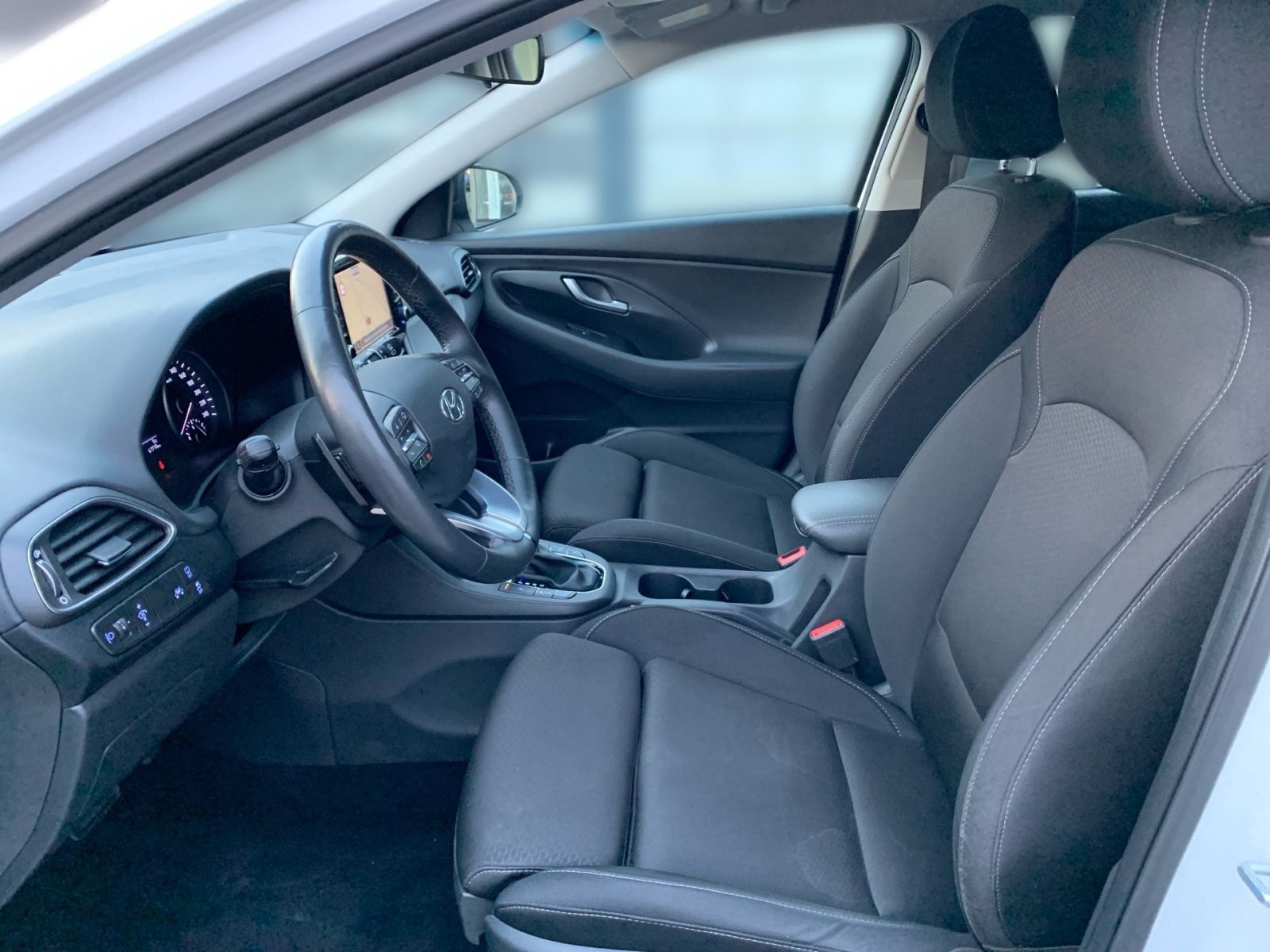 Fahrzeugabbildung Hyundai i30 Kombi 1.4 T-GDI 7-DCT YES! Plus LED AHK