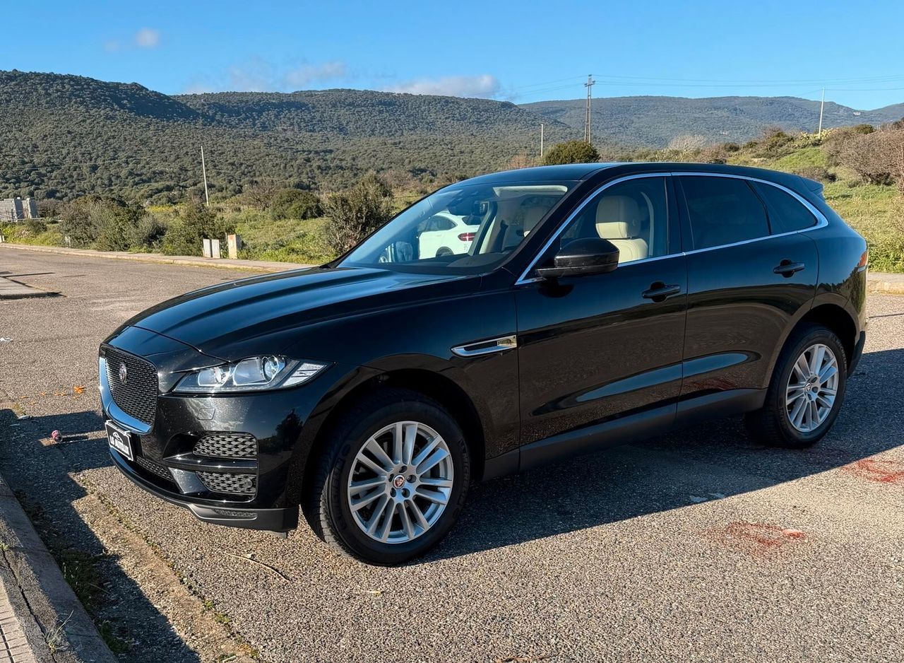 JAGUAR F-Pace