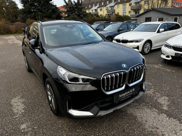 BMW iX1 30xDrive LED / 360° / HUD / DAB / HIFI