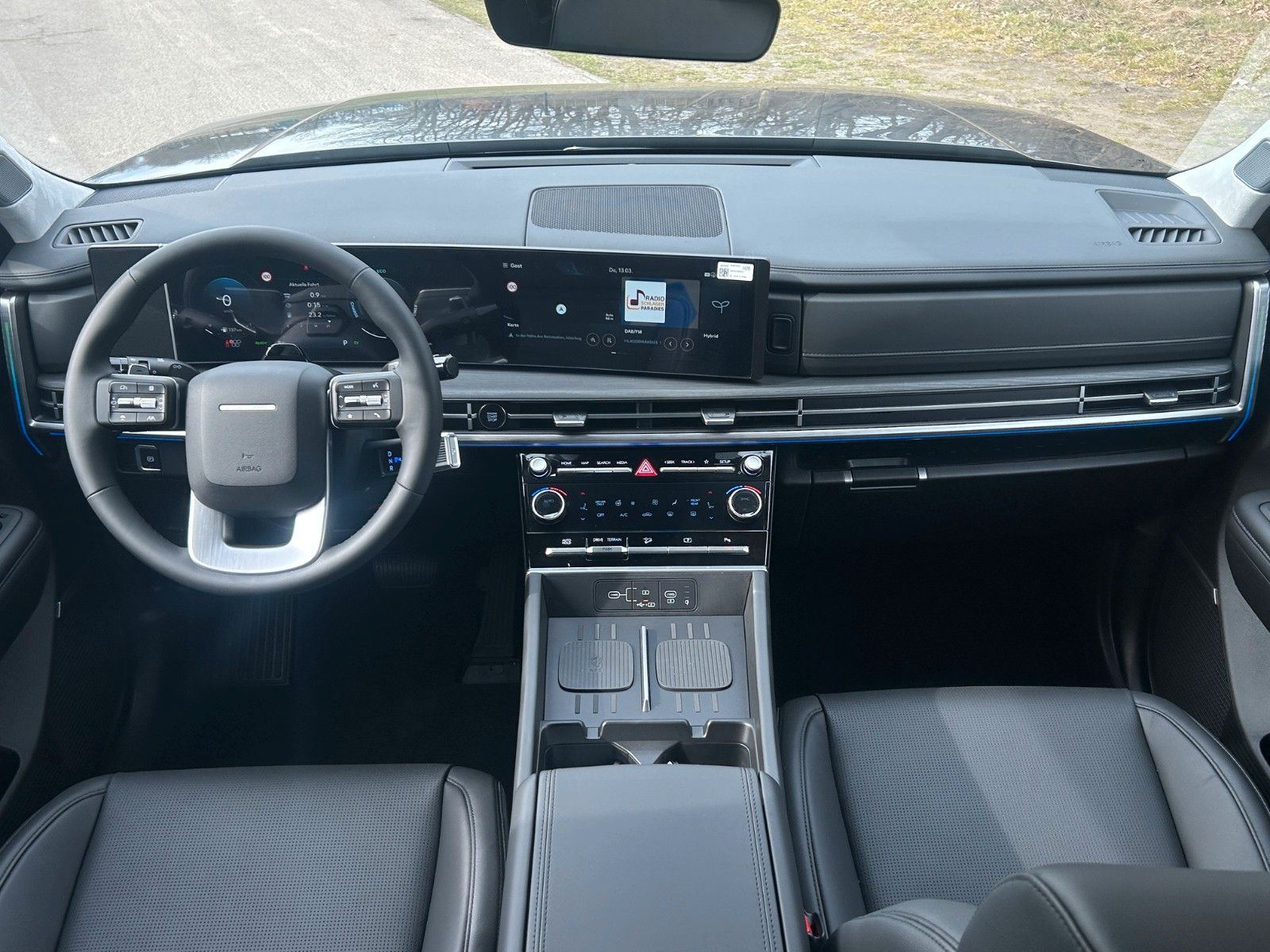 Fahrzeugabbildung Hyundai SANTA FE 1.6 T-GDI HEV Signature *ACC*7Sitz*360°