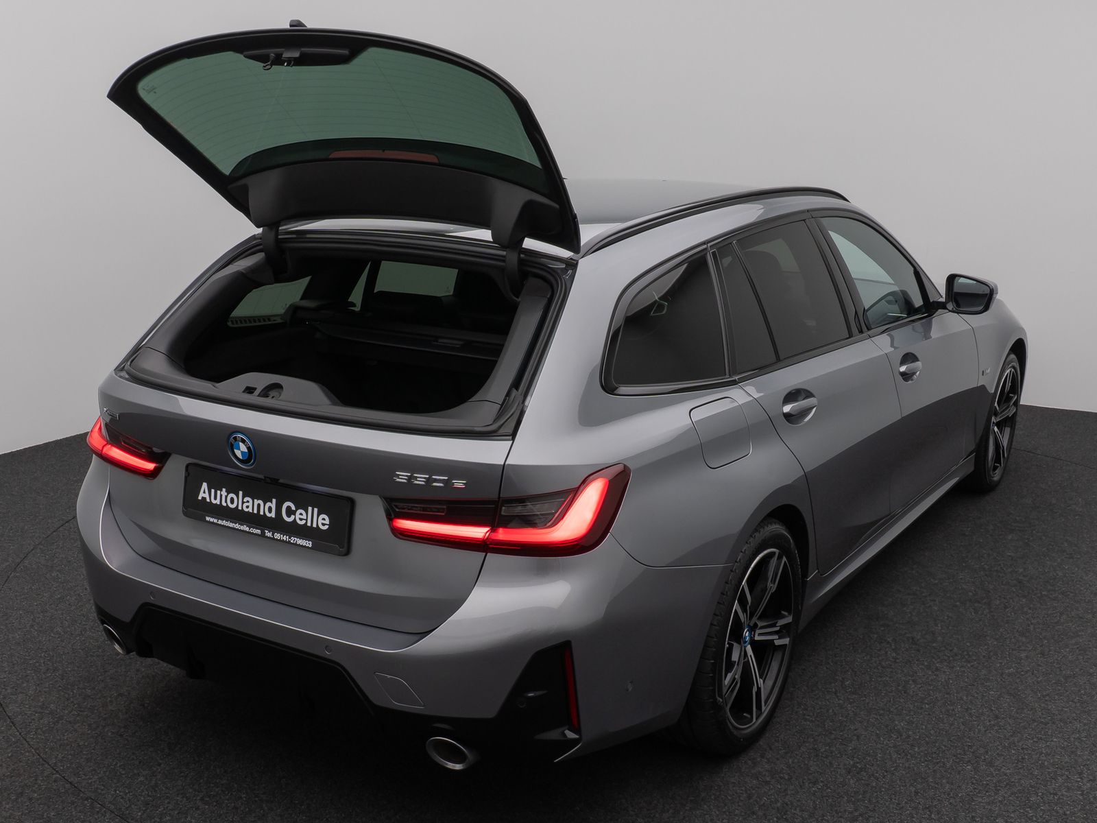 Fahrzeugabbildung BMW 330e xD M Sport Kamera DAB HUD Lenkradheizung