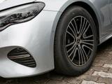 Mercedes-Benz E 200 Exclusive Premium Silver Line Distronic - Mercedes-Benz E 200: Exclusive