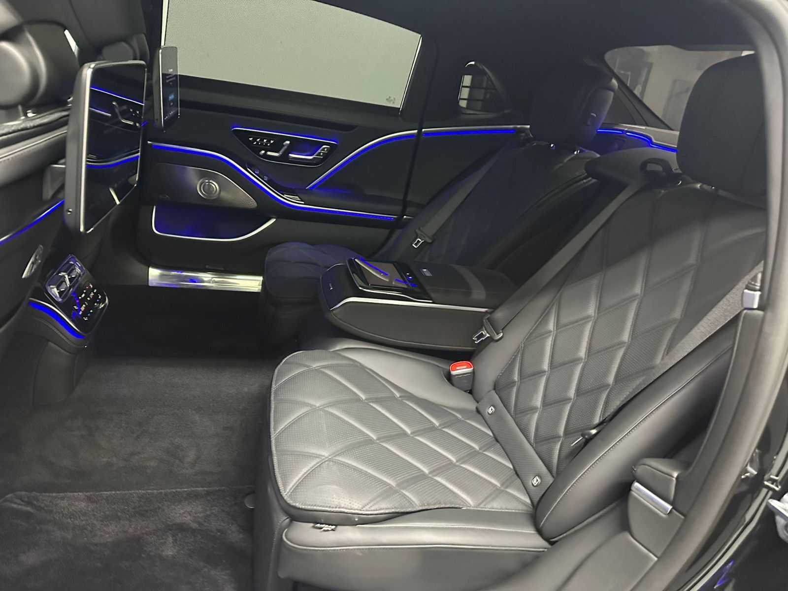 Fahrzeugabbildung Mercedes-Benz S 680 Maybach *PANORAMA*EXKLUSIV*Chaufferpaket*