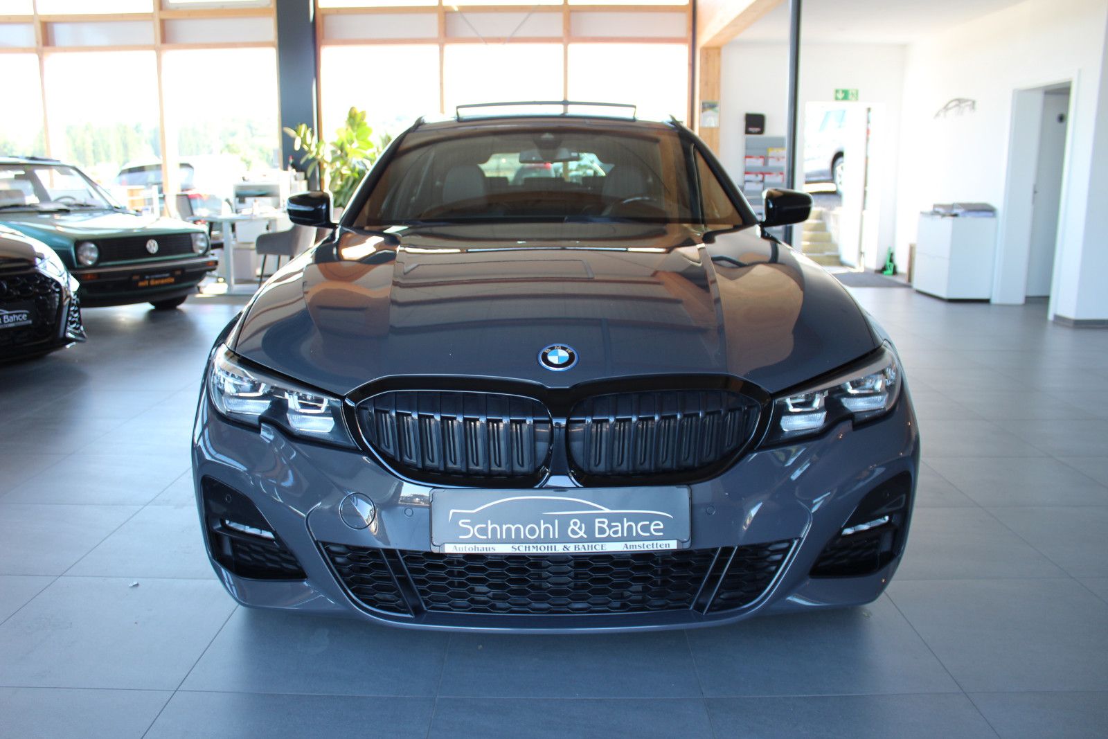 BMW 320e Touring xDrive M Sport*NAVI*NAVI*LED*PANO* imagem 2