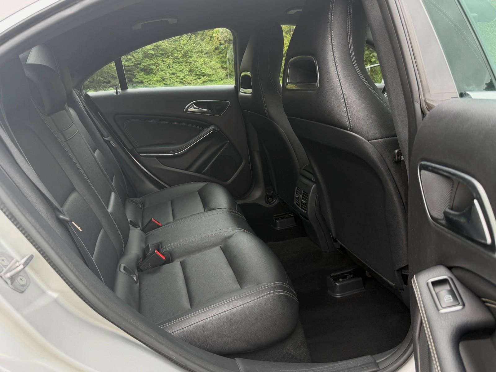 Mercedes-Benz CLA 250 Coupe *Leder *Navi *Kamera *Memory *LED