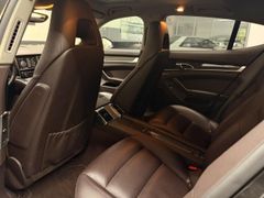PORSCHE Panamera Basis VOLLLEDER PANORAMA ISOFIX LUFTFAH