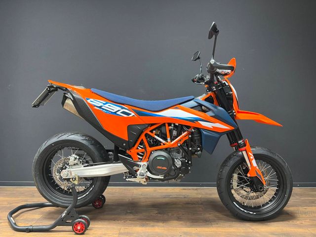 KTM 690 SMC-R 2024 + Remus + KZH