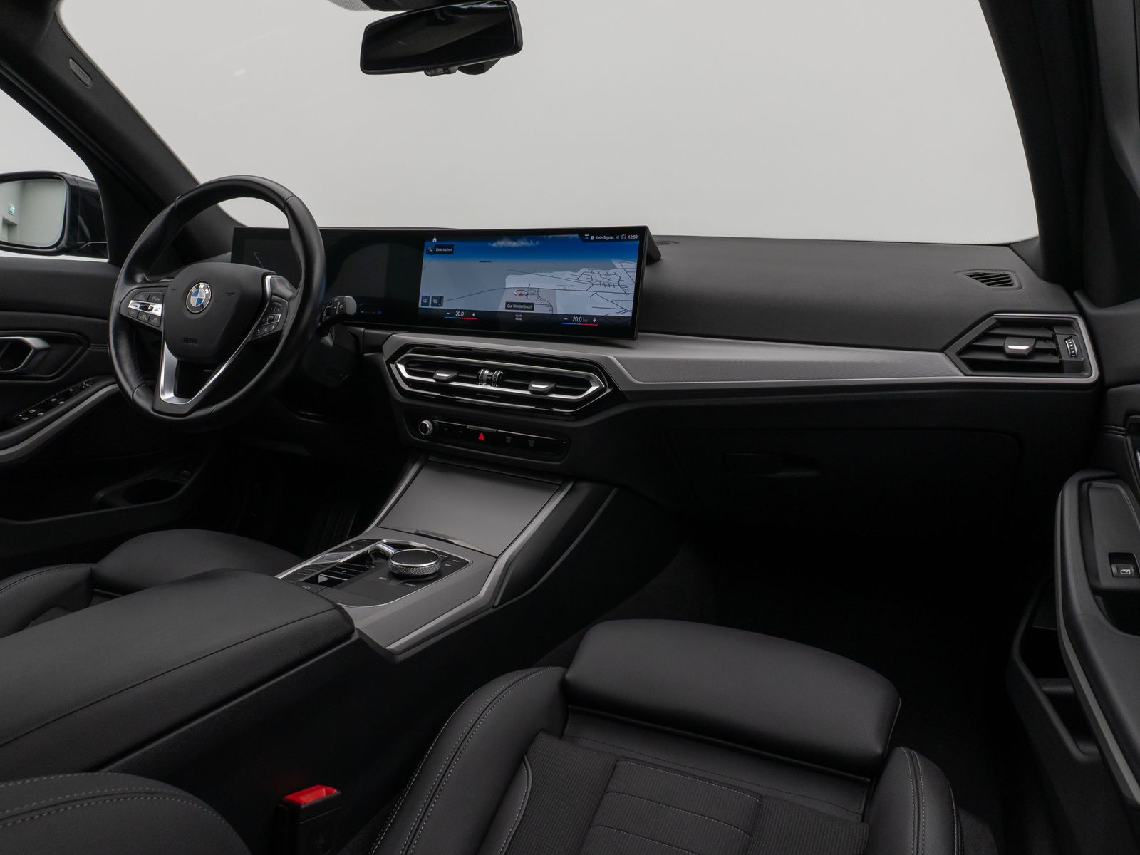 Fahrzeugabbildung BMW 318d Kamera HUD DAB ACC Komfort Alarm Sport