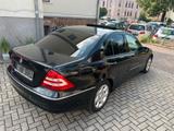 Mercedes-Benz C 220 Elegance/Xenon/Leder/Schiebedach/Tempo - gebrauchte Mercedes-Benz C 220 aus dem Jahr 2005