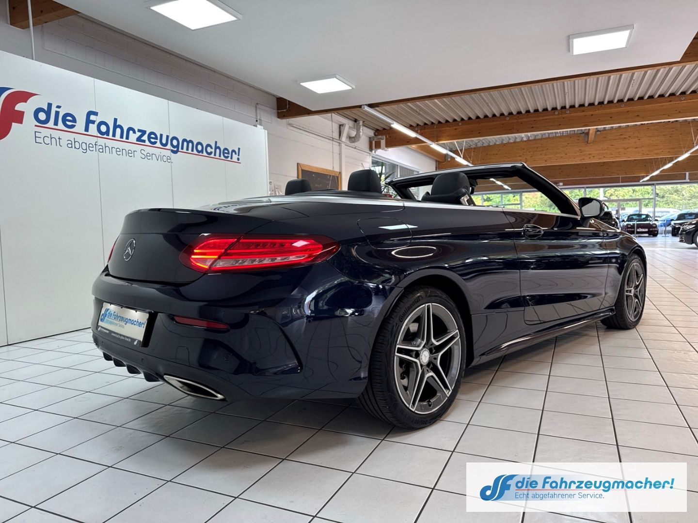 Fahrzeugabbildung Mercedes-Benz C 200 Cabrio AMG Sportpaket LED Mehrzonenklima F