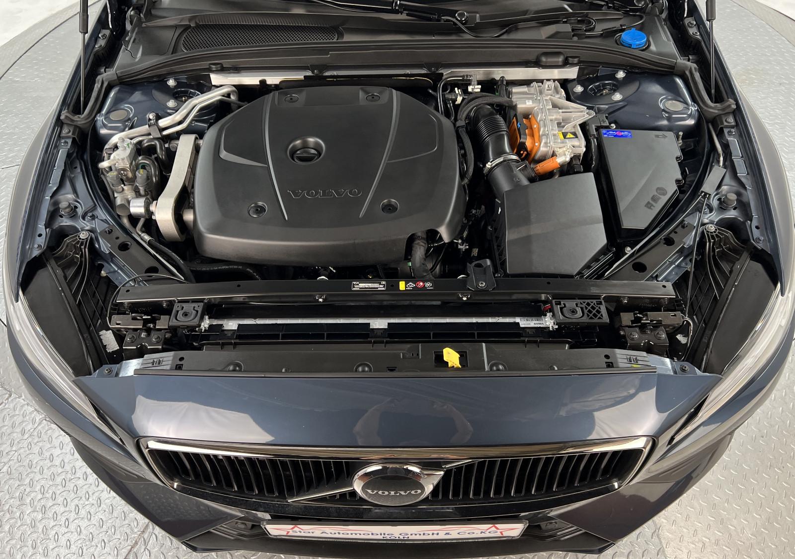 Volvo V60 Core 2,0 i Recharge Plug-In Hybrid T6 AWD E6, миниатюра 5