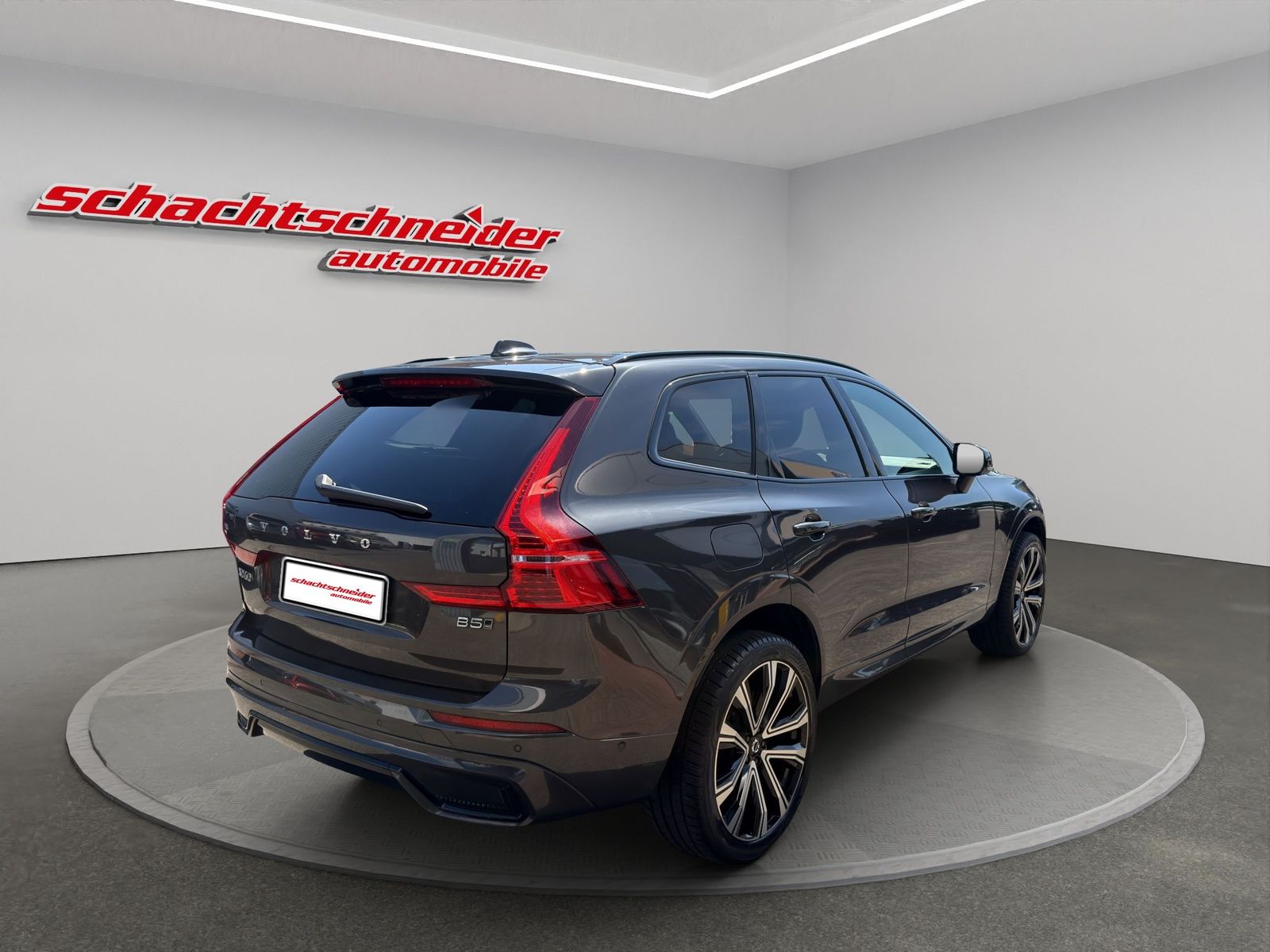 Volvo XC60 B5 AWD Diesel R-Design+Luft+BowersW+AHZV+ foto 4