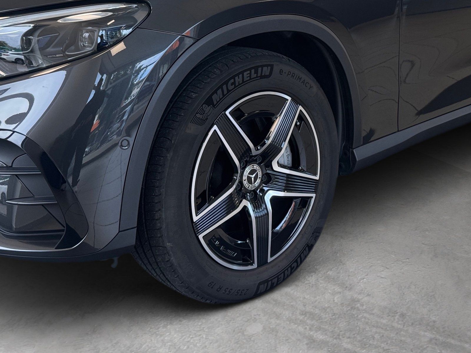 Fahrzeugabbildung Mercedes-Benz GLC 200 4M AMG Plus*STDHZG*AHK*Pano*Burm*HUD*360