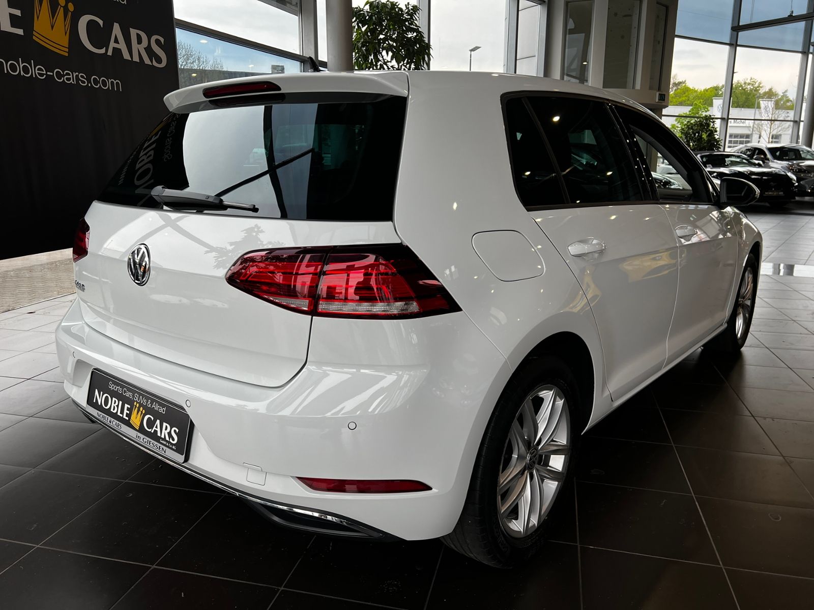 Fahrzeugabbildung Volkswagen Golf VII Lim. Comfortline BMT ACC  NAVI ALU