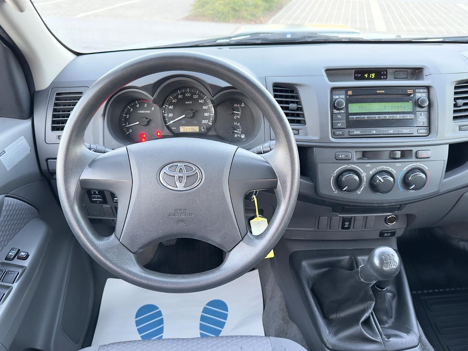 Toyota Hilux DK Country Double Cabine 2.5 D-4D 144ch 4x4 - 1 ère main - Révision faite - 65 000km - Carnet entretien