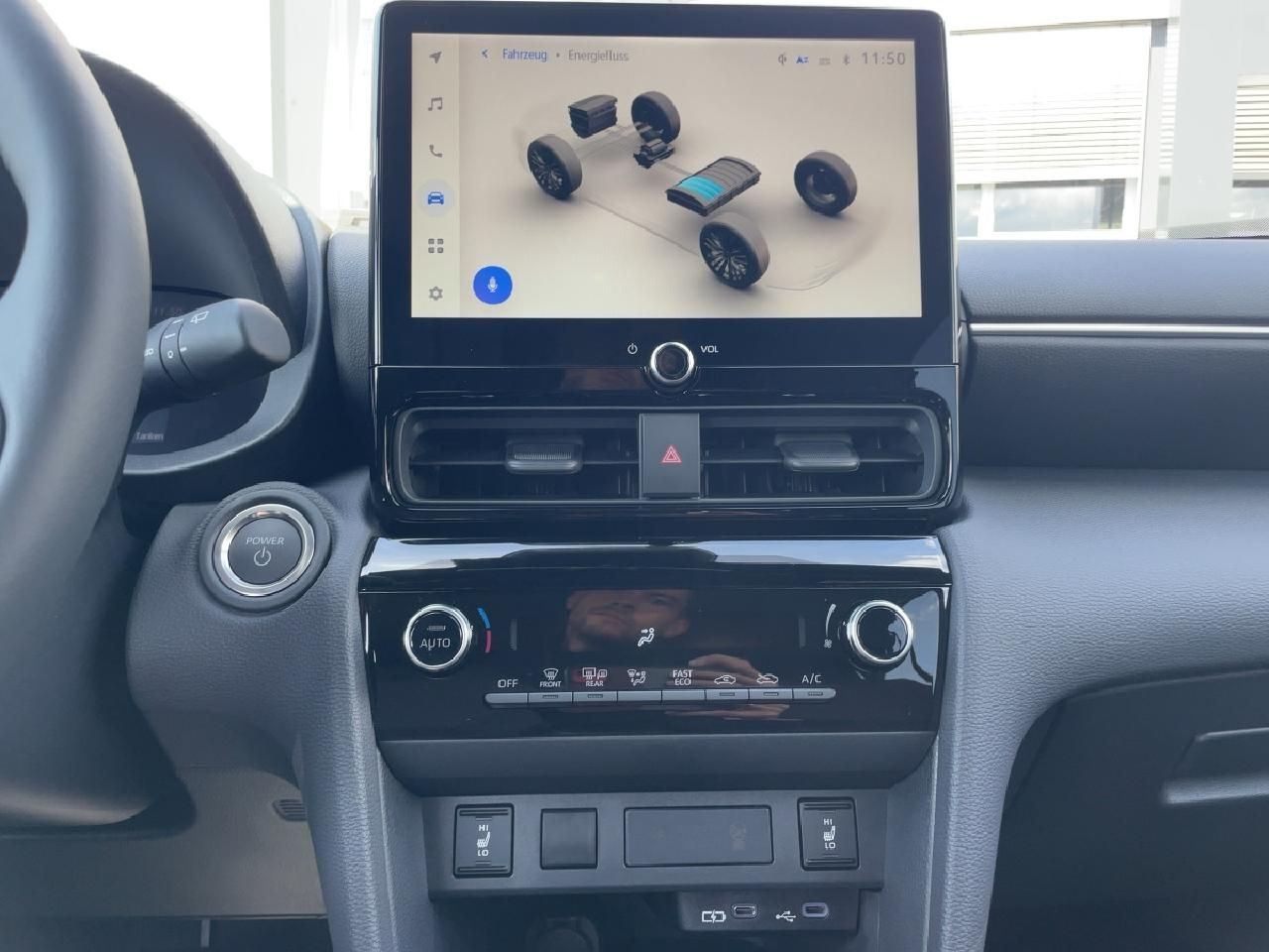 Fahrzeugabbildung Toyota Yaris Cross Hybrid 130PS Team D + Safety + Winte