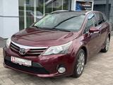Toyota Avensis 2.2 Kombi Executive*Pano*Bi-Xenon*R-Kam - Toyota Avensis Gebrauchtwagen