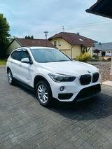 BMW X1 18i Navi, Sitzheizung, abnehmbare AHK - BMW 1er Reihe SUV