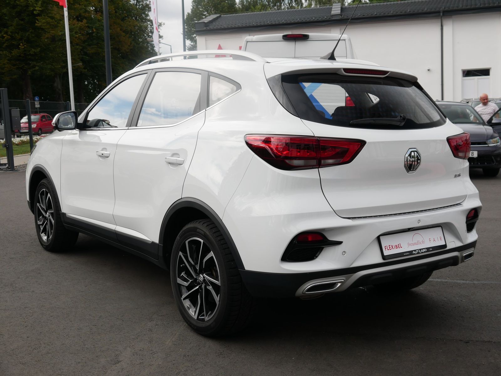 MG ZS