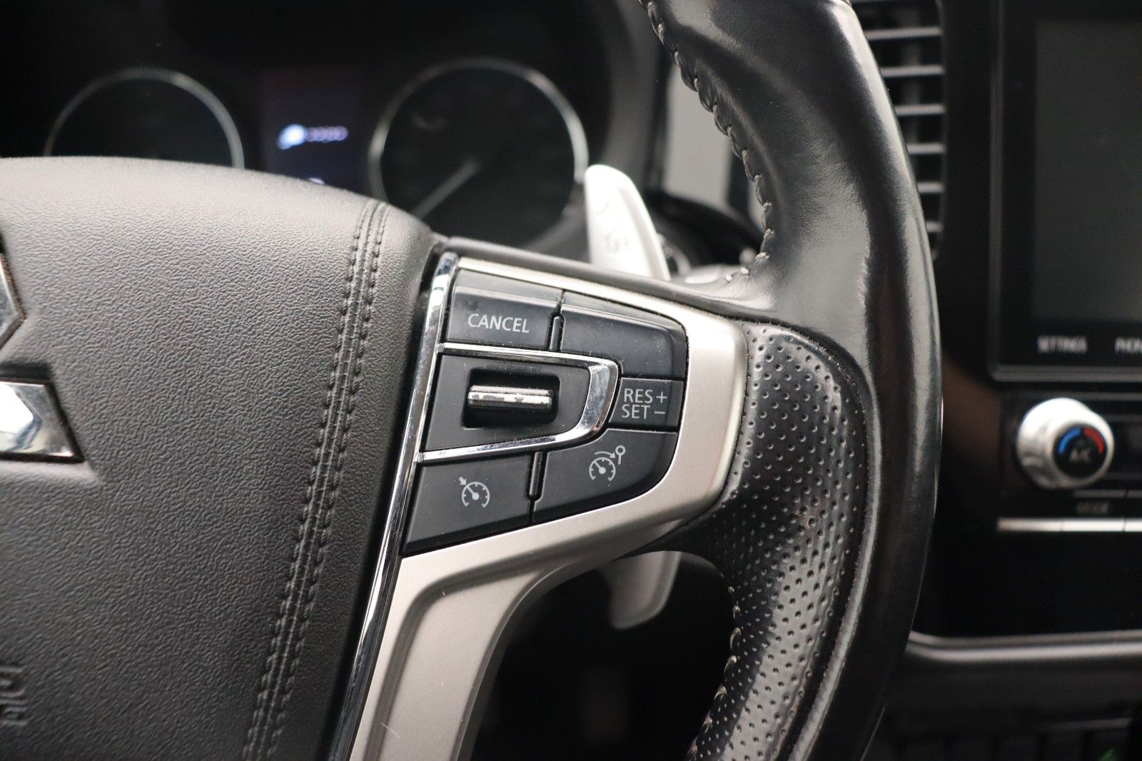 Fahrzeugabbildung Mitsubishi Outlander PHEV 2.4 Basis 4WD