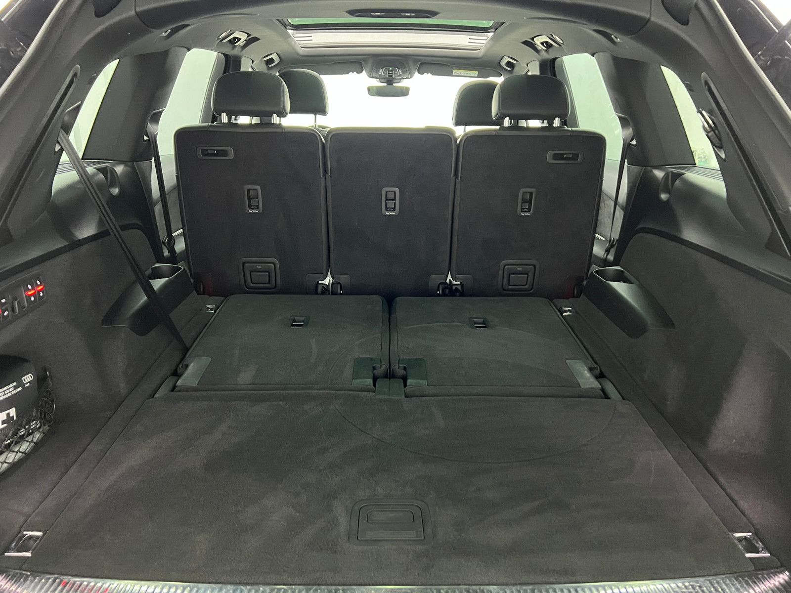 Fahrzeugabbildung Audi Q7 50 TDI Quattro S-LINE/PANO/ACC/MATRIX/7-SITZ
