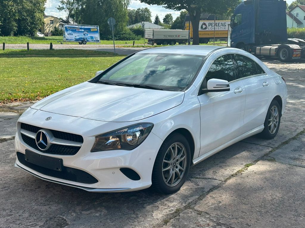 Image of Mercedes-Benz CLA 180
