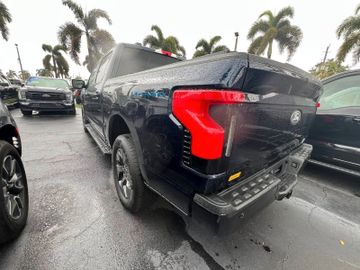 Ford F 150 Lightning Flash gr Batterie im Vorlauf