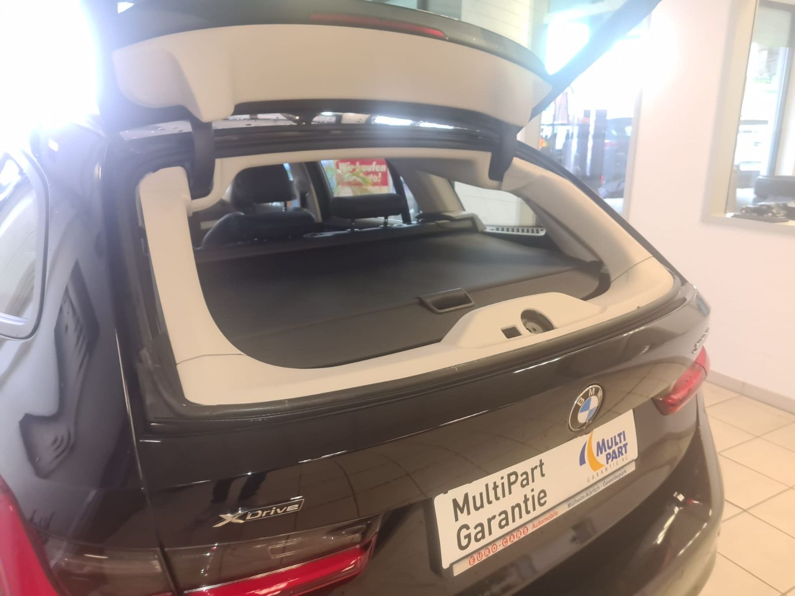 Fahrzeugabbildung BMW 320 Touring 320 d xDrive / LED / NAVI / DIGITAL