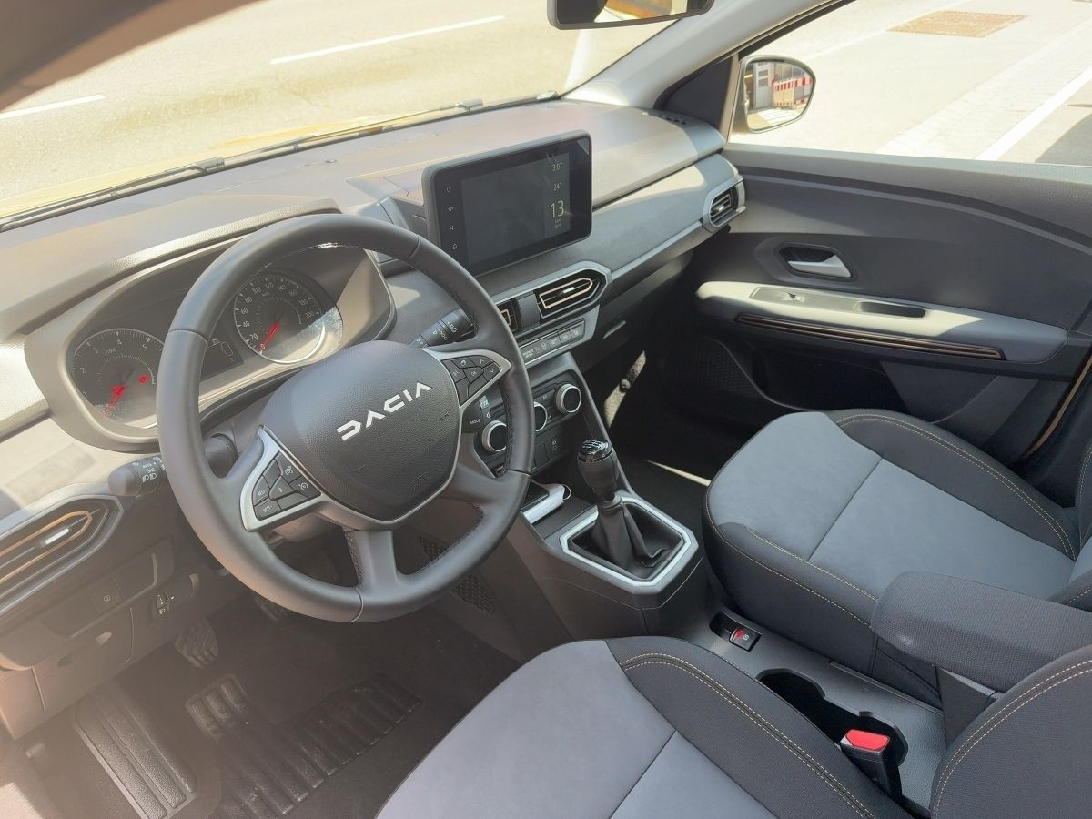 Fahrzeugabbildung Dacia Sandero Stepway Extreme+ TCe 110