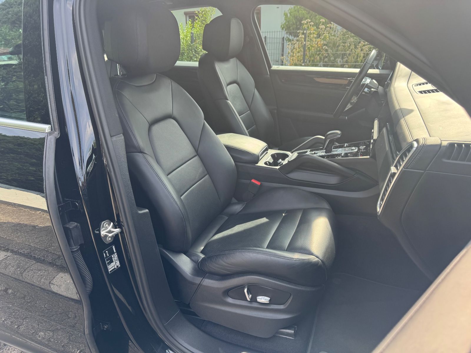 Porsche Cayenne LUFT LEDER NAVI KAMERA LED APPLE 1.HAND foto 16