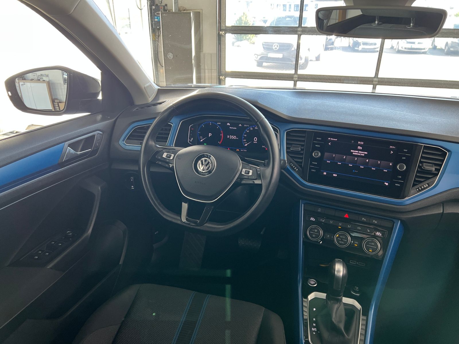 Fahrzeugabbildung Volkswagen T-Roc Comfortline 2.0 TDI DSG 4Motion *AHK, Stan