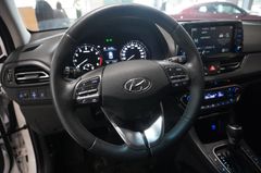 Fahrzeugabbildung Hyundai i30 cw 1.0 T-GDI TREND DCT NAVI/LED/KMAERA/DAB+