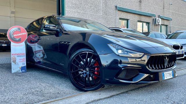 Maserati Ghibli 3.0 V6 350 cv Gransport Carbon P