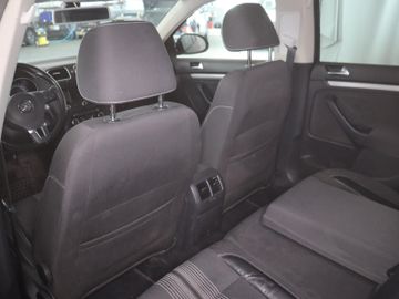 Volkswagen Golf - 10