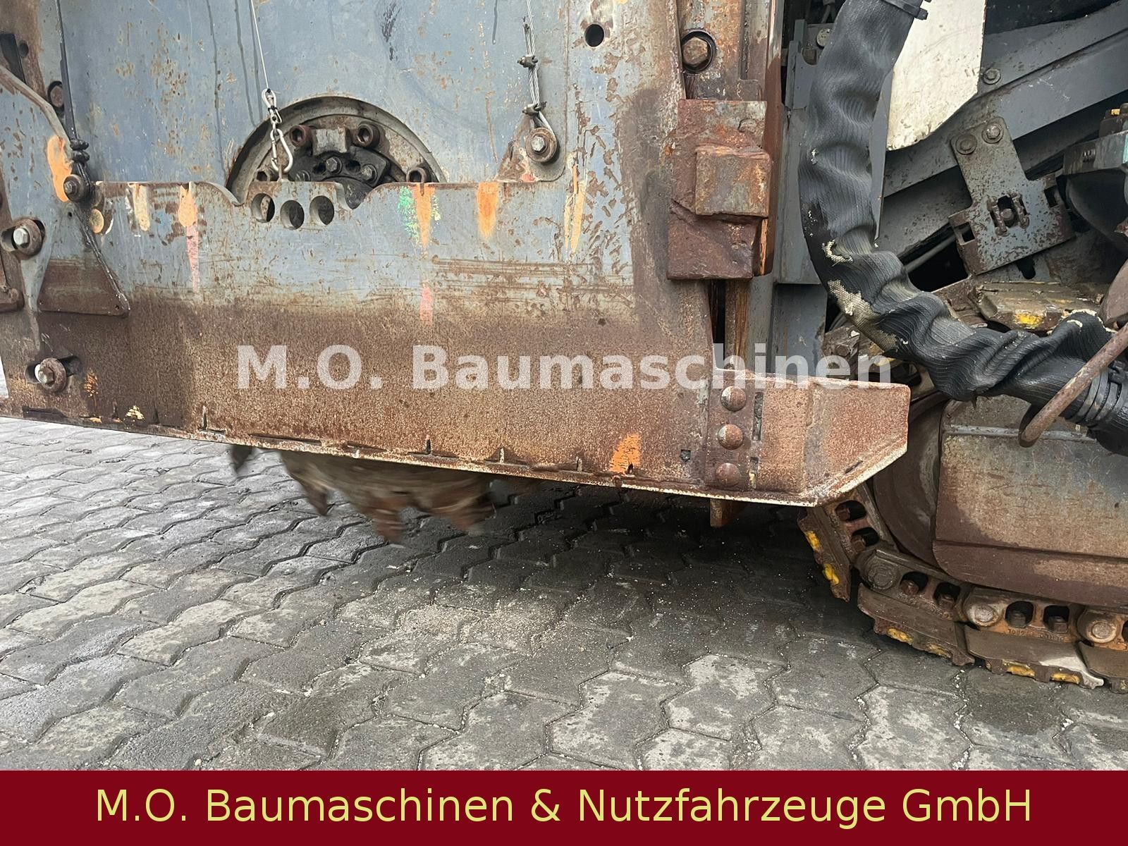 Fahrzeugabbildung Wirtgen W 1000 F  / Straßenfräse /