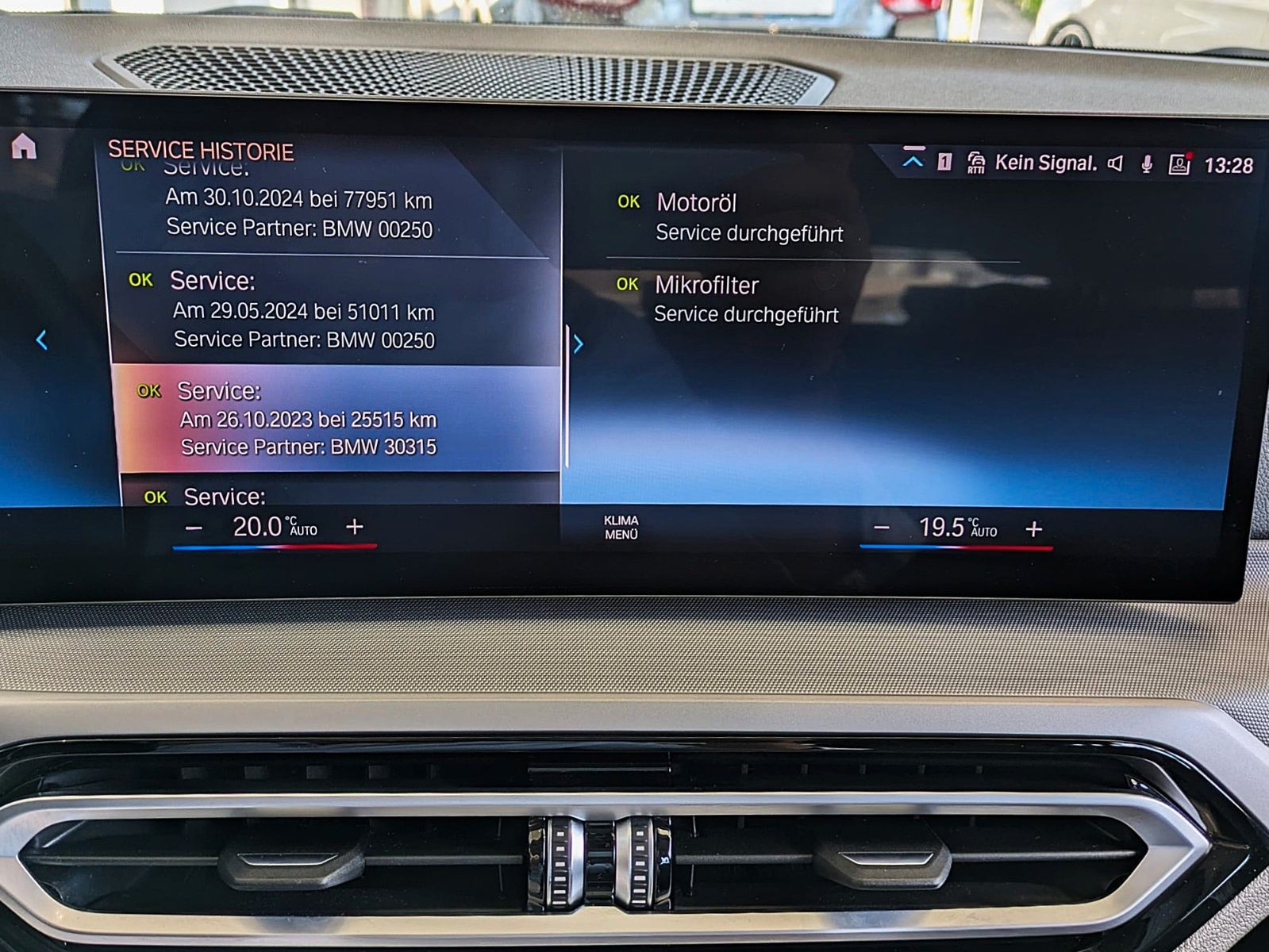 Fahrzeugabbildung BMW 320 d Touring AUT LEDER NAVI HUD LIVE COCKPIT